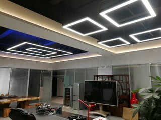 Lightstec-Led lineární světelné projekty s hliníkovým profilem (53) Lightstec-Led linear light -led aluminum profile light projects (53)