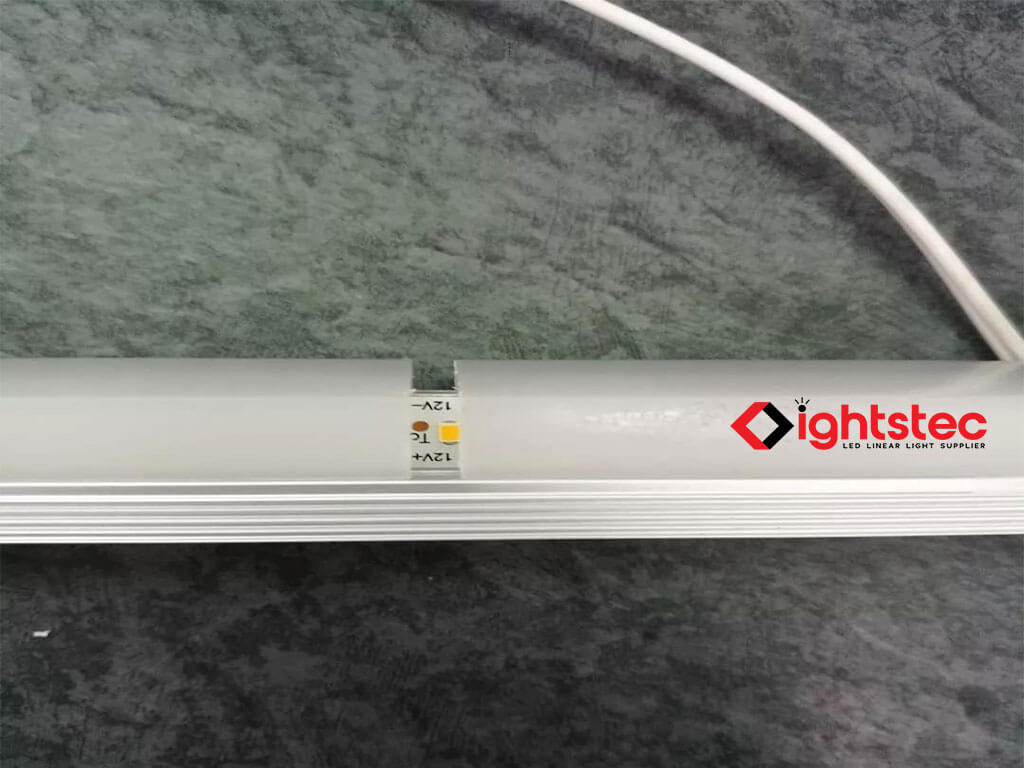 How to deal with the light leakage of led linear light 1