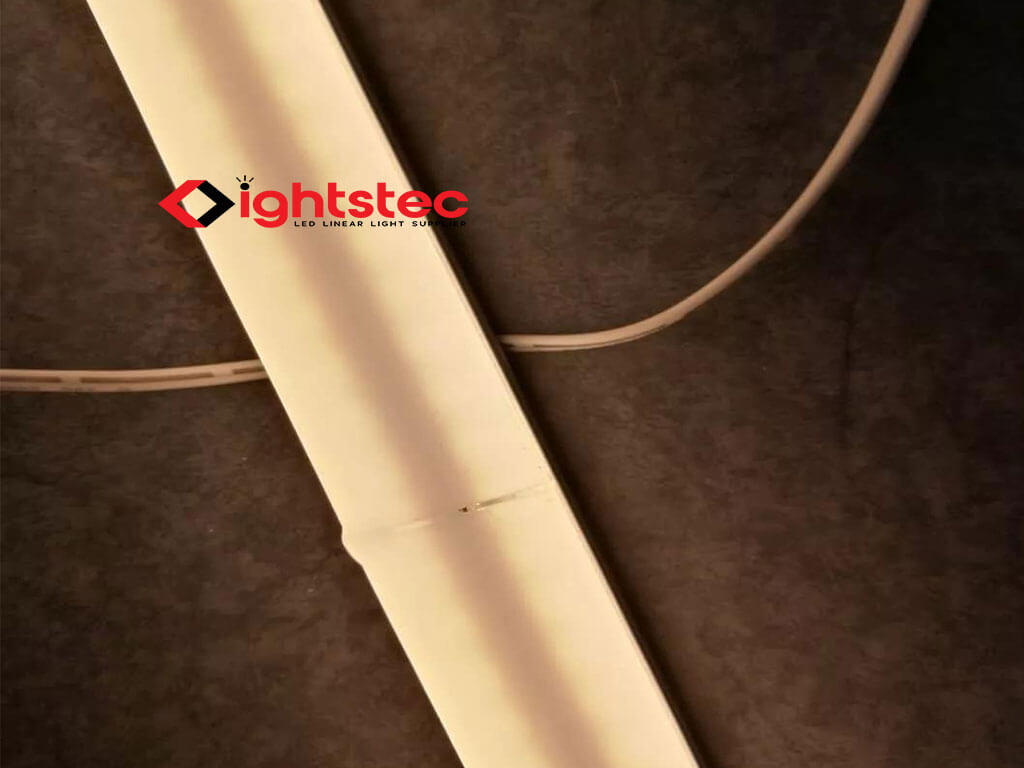 How to deal with the light leakage of led linear light 4