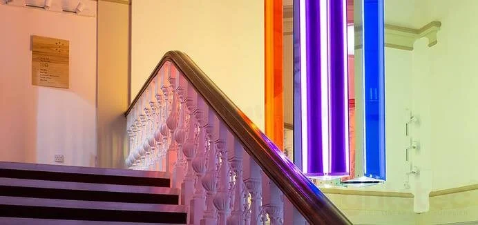led linear light use in Theatre lighting (2)