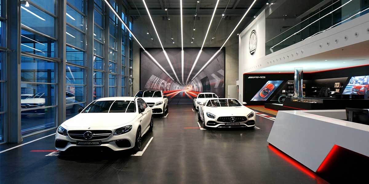 BENZ-NEW-CAR-SHOWROOM-WITH-LED-LINEAR-LIGHT