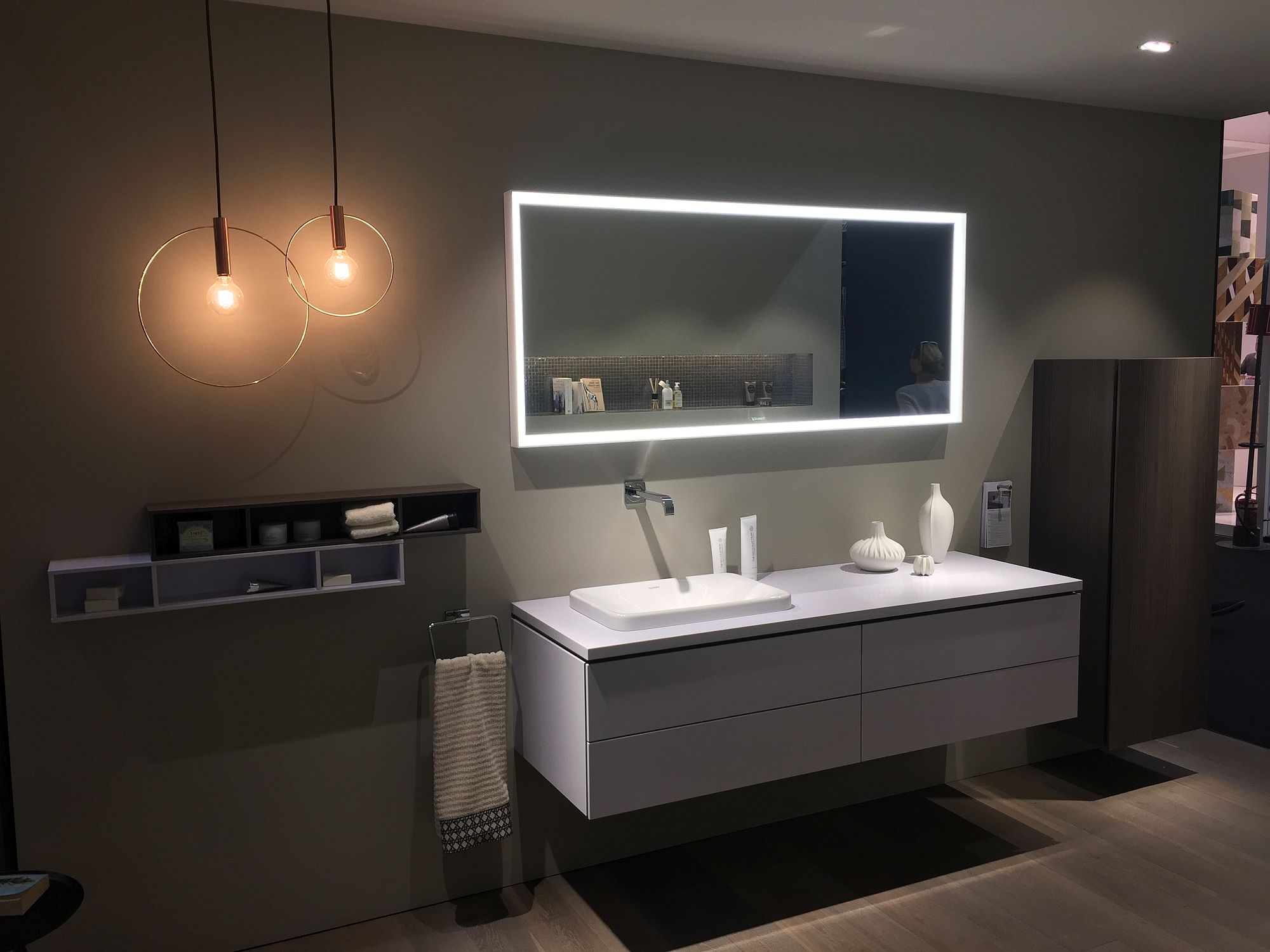 LED lentes gaisma vannas istabas spogulim